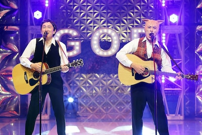 劇団ひとりのパフォーマンスの様子