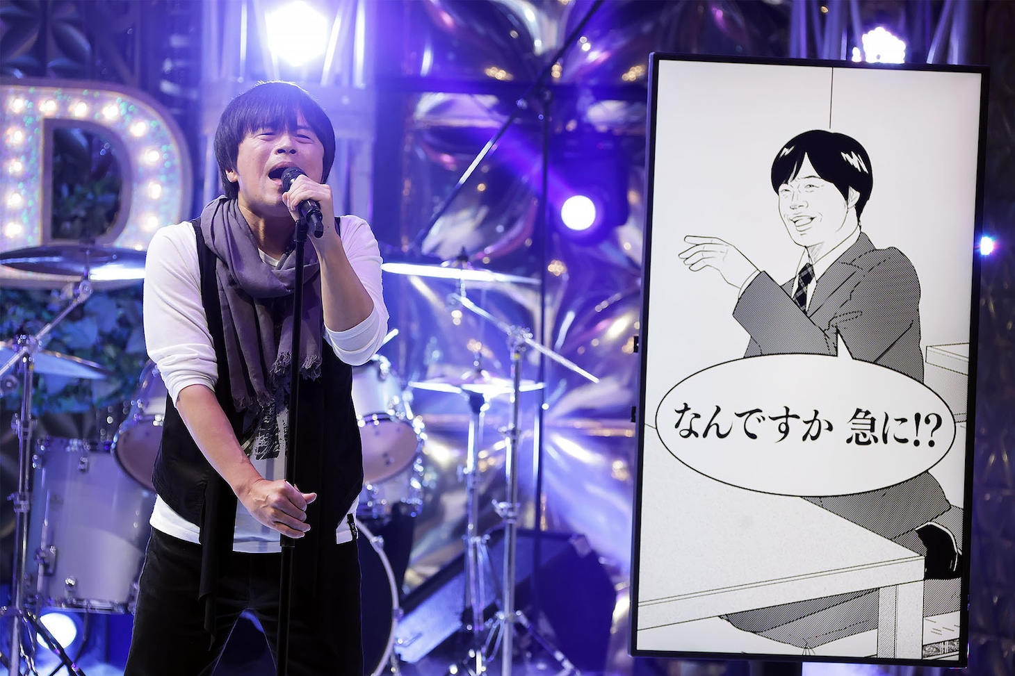 バカリズムのパフォーマンスの様子