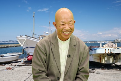 相方・西村の海上ヒッチハイクを見届けるバイきんぐ小峠