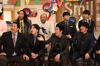 前列左から、レインボー、しずる、後列左から、トム・ブラウン、ライス関町、FUJIWARA藤本