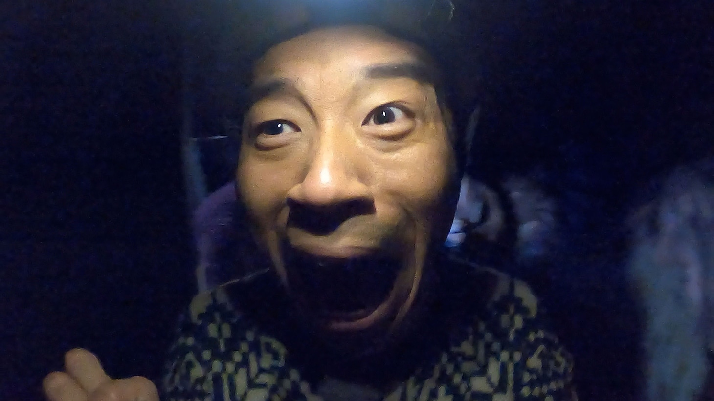 絶叫するアキナ山名