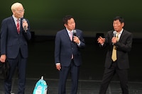 オール阪神・巨人とトークする明石家さんま