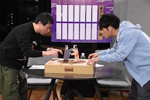 さらば青春の光、白熱の紙相撲で名勝負誕生　最後はまさかの“八百長”失敗