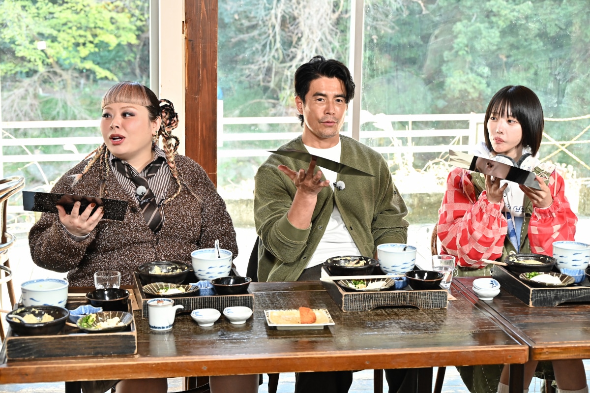 左から、渡辺直美、伊藤英明、あの