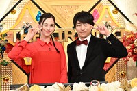 左から、中条あやみ、櫻井翔