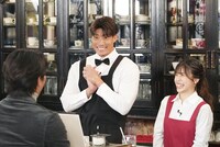 左から糸井嘉男、杉原愛子