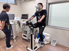 メディカルチェックを受けるネイビーズアフロはじり