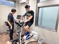 メディカルチェックを受けるネイビーズアフロみながわ