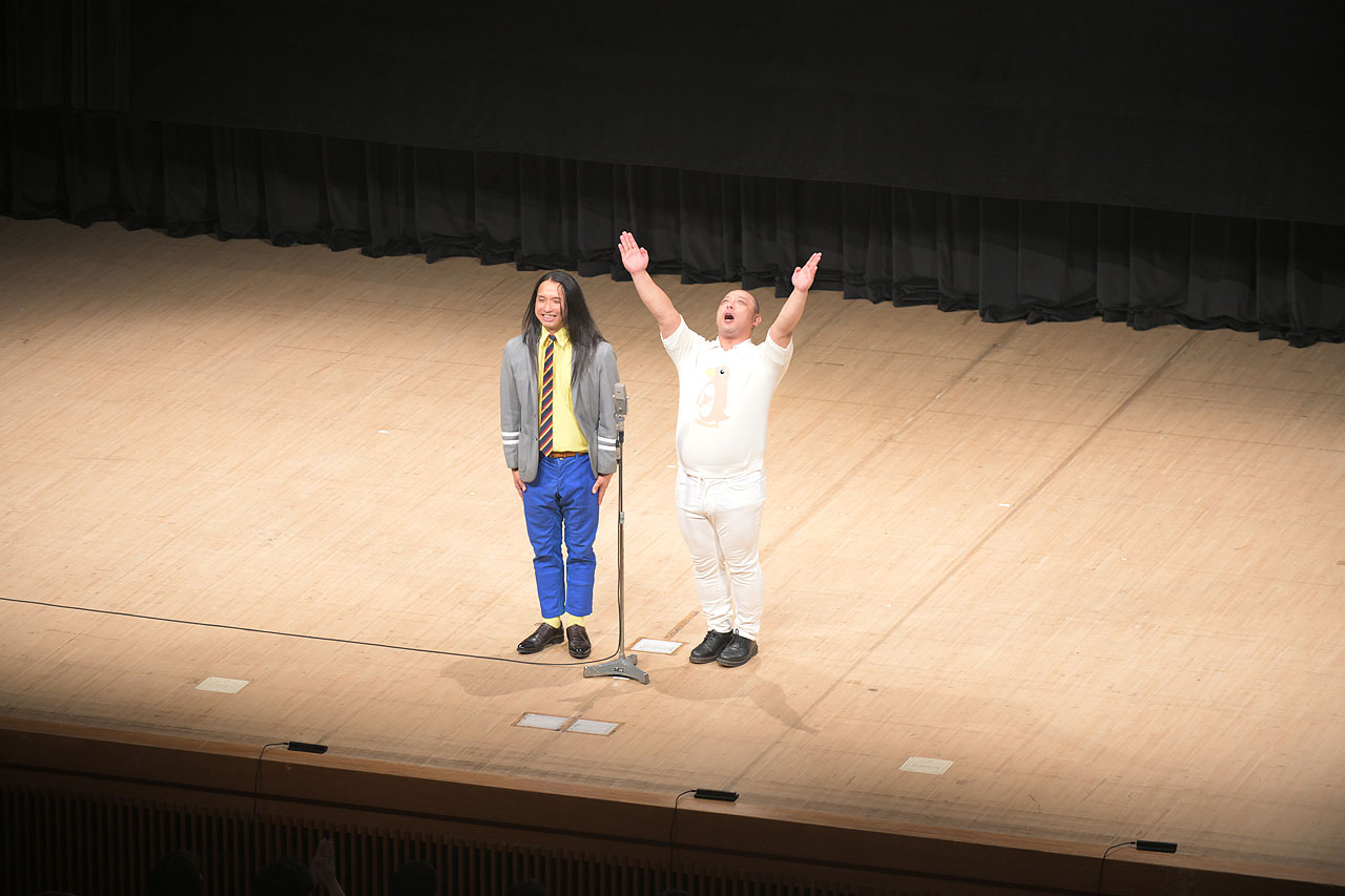 2025年のトム・ブラウン単独ライブツアー「15年に1度の東名阪ツアー前借り『初めての感情』」の様子（撮影：高月清司）