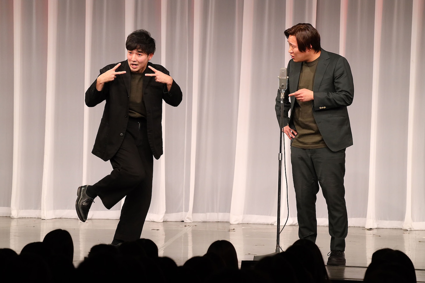 ぐろう ©吉本興業