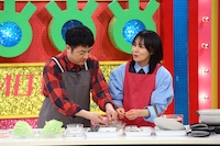 左から井森美幸、水田信二