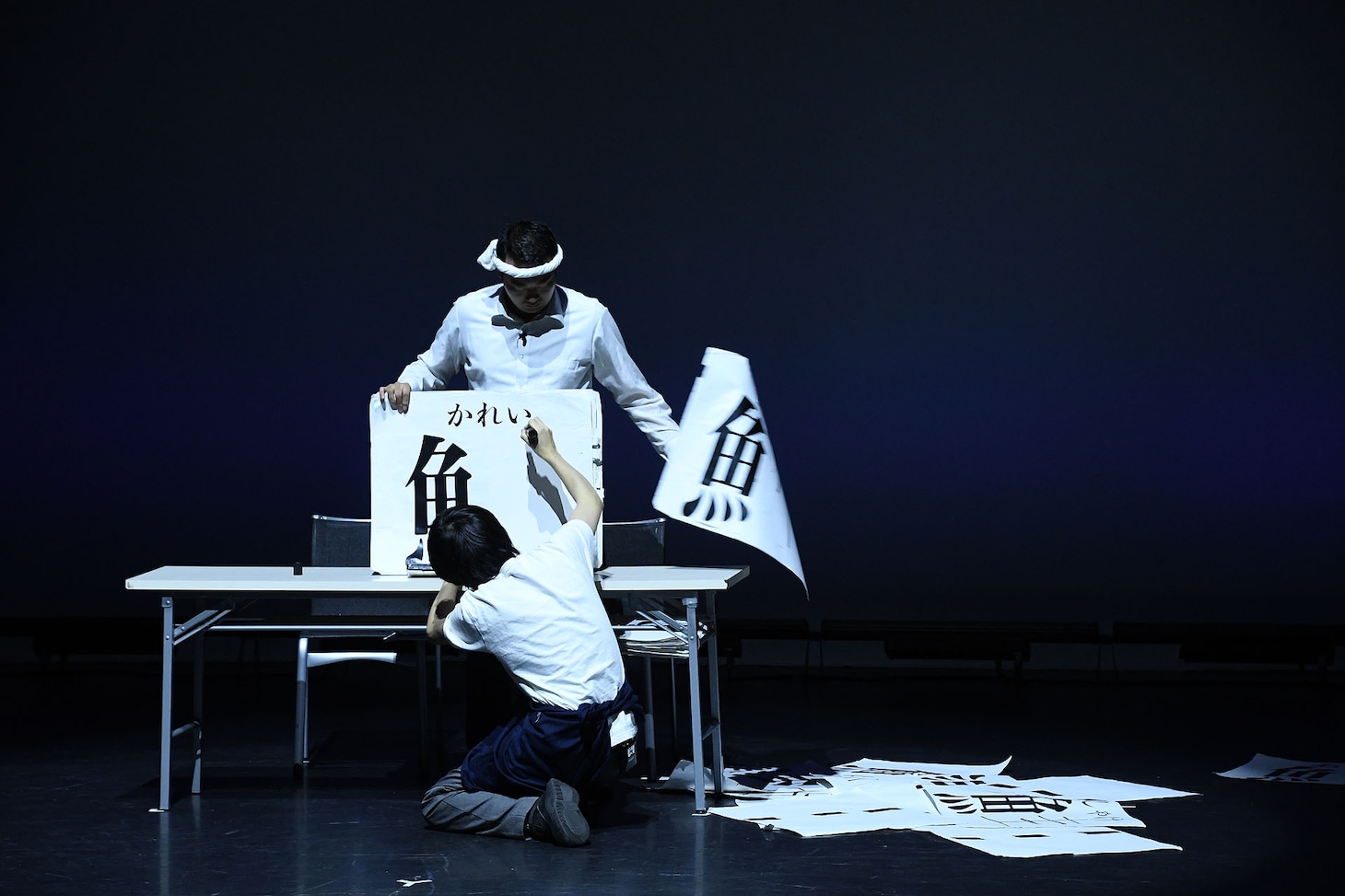 1本目のネタを披露するヤッホイ