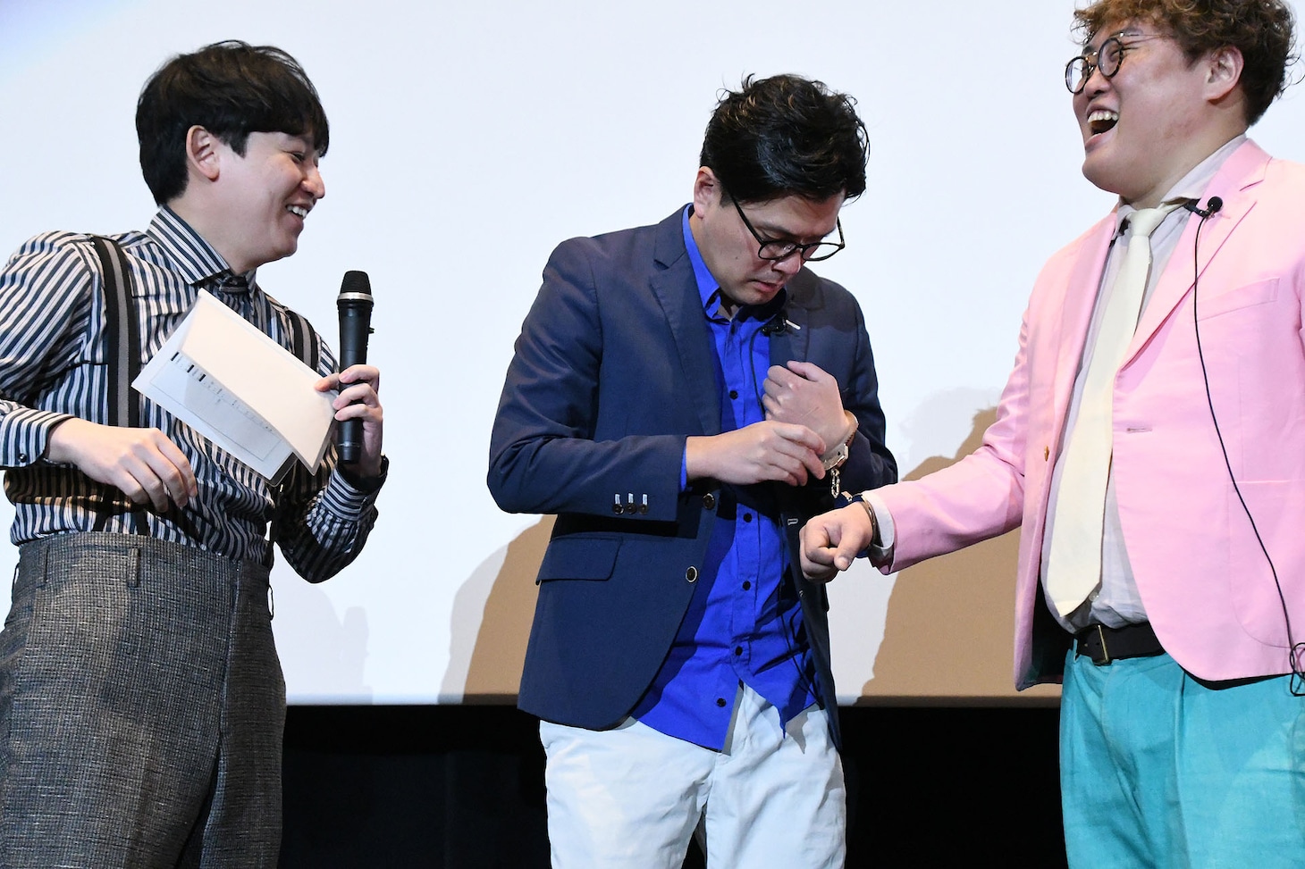 kento fukayaがもたもたしていたため、鍵を奪って自分で外すマユリカ阪本