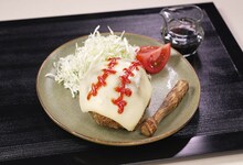 バッテリィズ、“女将”有働由美子にいろいろ語ってしまう　中田翔の来店に驚き