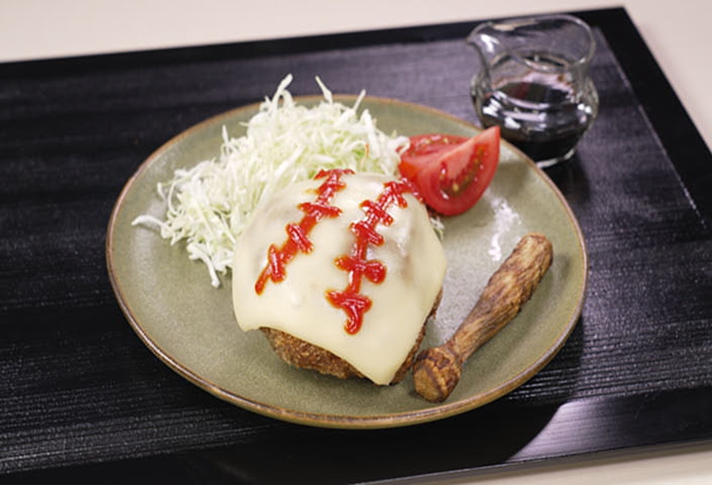 バッテリィズに用意された「スコッチエッグとごぼうフライ」