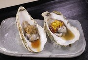 蒸し牡蠣2種の味付けで