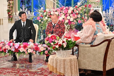 左から、明石家さんま、笑福亭鶴瓶、黒柳徹子