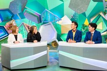 「やすとものいたって真剣です」で共演する（左から）海原やすよ ともこ、ヤーレンズ