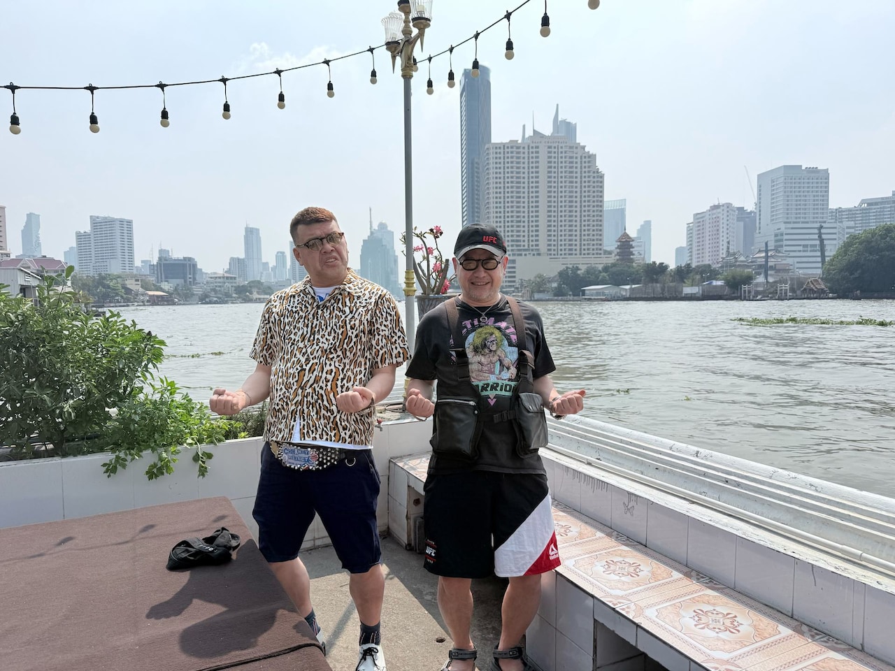 「ケンドーコバヤシの重大発表！」とは？ タイのバンコクにくっきー！呼び出し