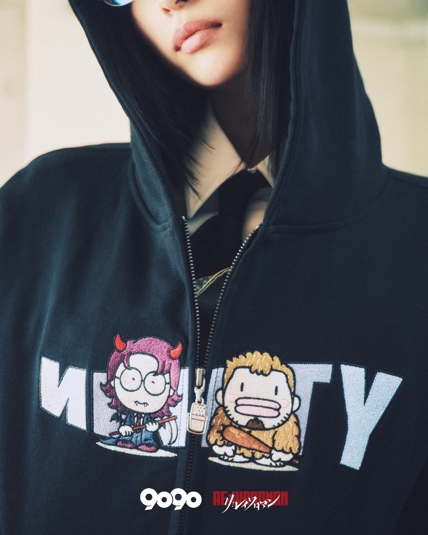 「9090」と令和ロマンのコラボレーションアイテム