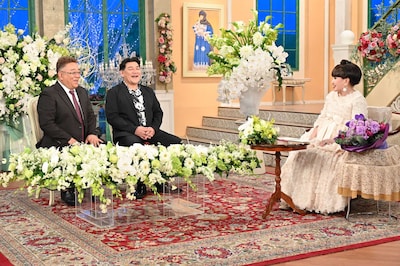 左から、サンドウィッチマン、黒柳徹子