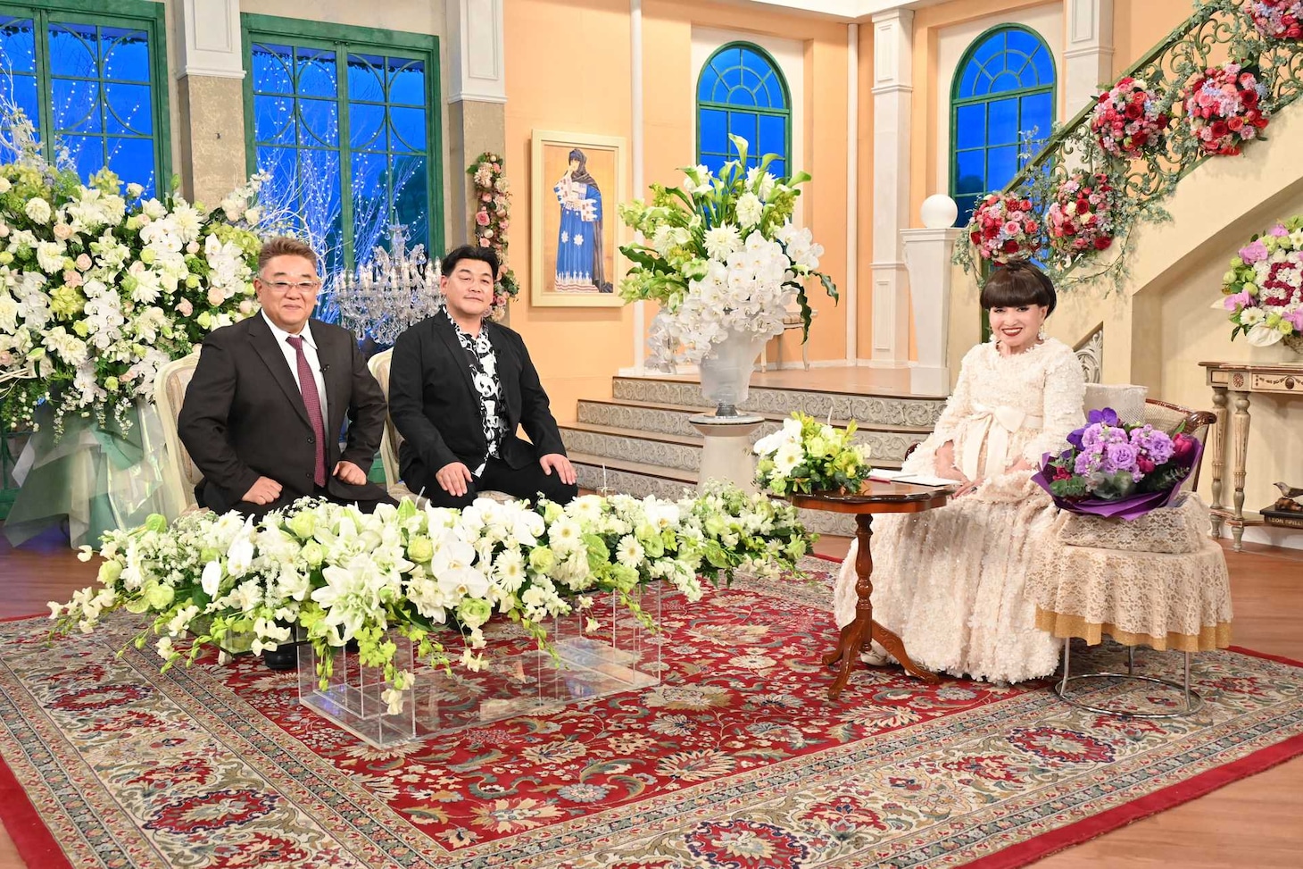 左から、サンドウィッチマン、黒柳徹子