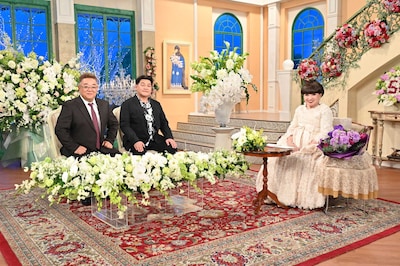 左から、サンドウィッチマン、黒柳徹子