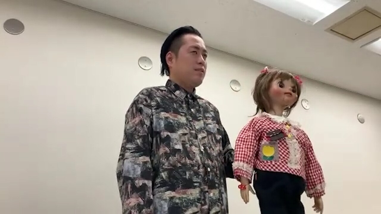 エバース町田と腹話術人形 [画像ギャラリー 9/11] - お笑いナタリー