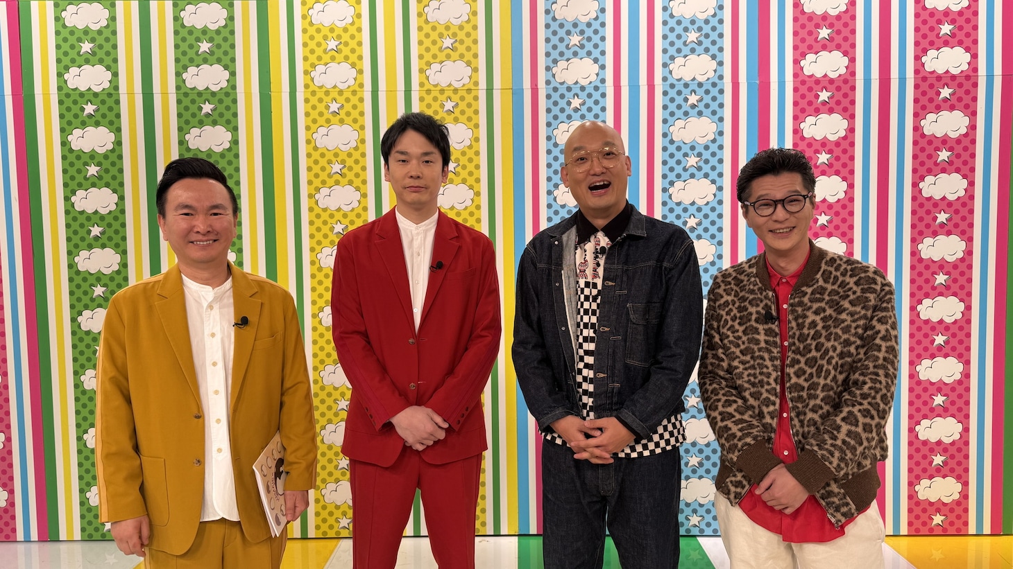 左から、かまいたち濱家、みなみかわ、モグライダー芝