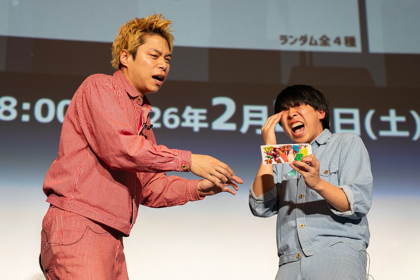 自らのグッズを紹介するフースーヤ。1位となり30秒の告知タイムを獲得したが、ギリギリのワードを連発してしまう