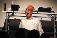 ピンスポットが当たった状態で「これ世界に持っていこう！」を再現させられるみなみかわ