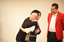 素晴らしき人生・りょうちゃんを「殺さないからね」と抱きしめる永野