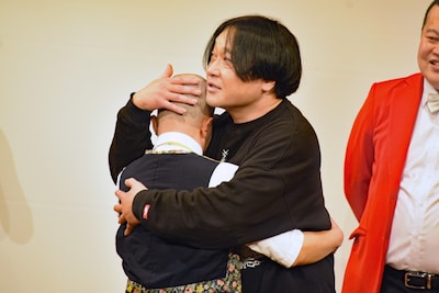 素晴らしき人生・りょうちゃんを「殺さないからね」と抱きしめる永野