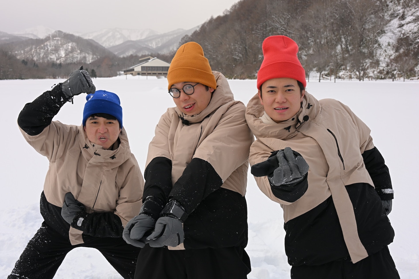 左から、めぞん・吉野おいなり君、軟水つるまる、ピュート竹内