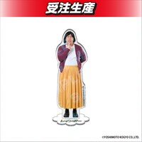 「DMMオンクレ」のレインボーグッズ。アクリルスタンド（芋ねぇ）