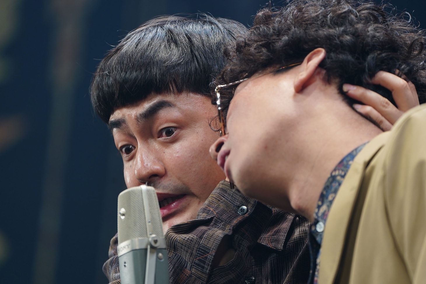 ドンデコルテ渡辺はあいみょん弾き語りで2700人沸かせる、スタンディングライブ「爆音漫才選集」