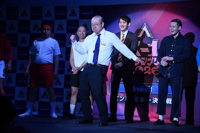 ファイナリスト会見に登場したルシファー吉岡