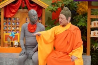 小峠地蔵と釈迦（ハリウッドザコシショウ）