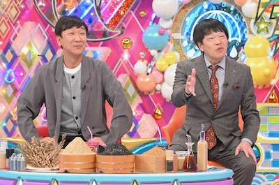 左から、東京03飯塚、蛍原徹