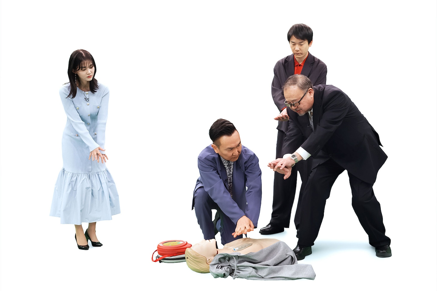 AEDの使い方を学ぶかまいたち山内