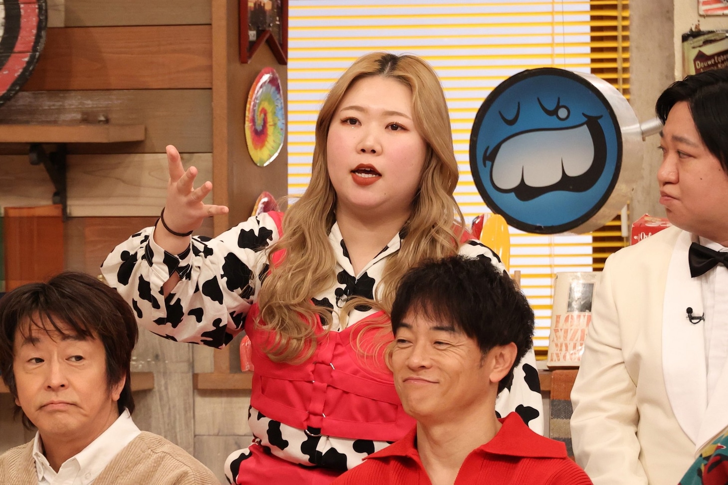 マリーマリー・えびちゃん（中央）ら