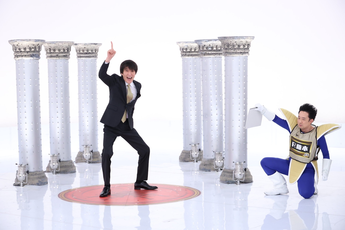 左から千原ジュニア、R藤本