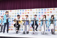 真剣に試食に臨む一同