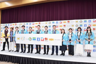 発表会の登壇者たち