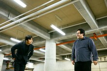 左から坂井風太氏、春とヒコーキぐんぴぃ ©平松市聖