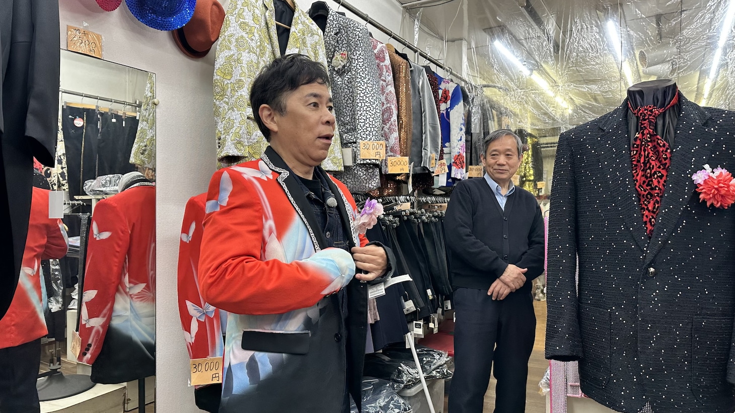 ナイナイ岡村、東海地方初の冠番組「オカムラ麺ズ倶楽部」で麺料理を食べ歩き