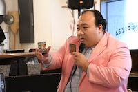 ミュータント・タートルズのカードを引くママタルト大鶴肥満