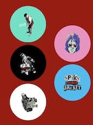 野性爆弾くっきー！が写経の如く制作した鋲ジャンを展示、チクチクチクの繰り返し