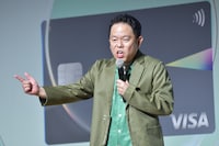 イベント中に1回目のゴイゴイスーを繰り出すダイアン津田。2回目のゴイゴイスーのタイミングはカンペの指示通り