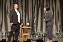 レインボーの「女芸人」コントのワンシーン